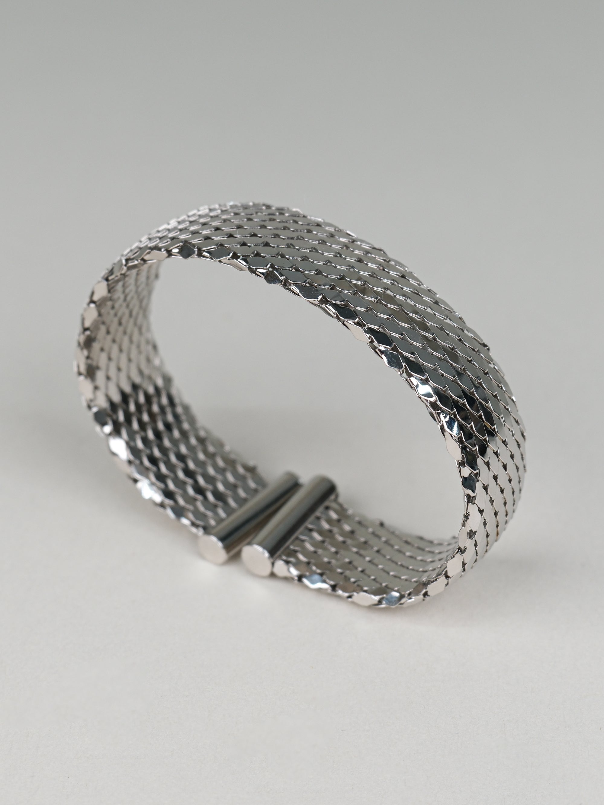 Bracciale rigido medio texture squama
