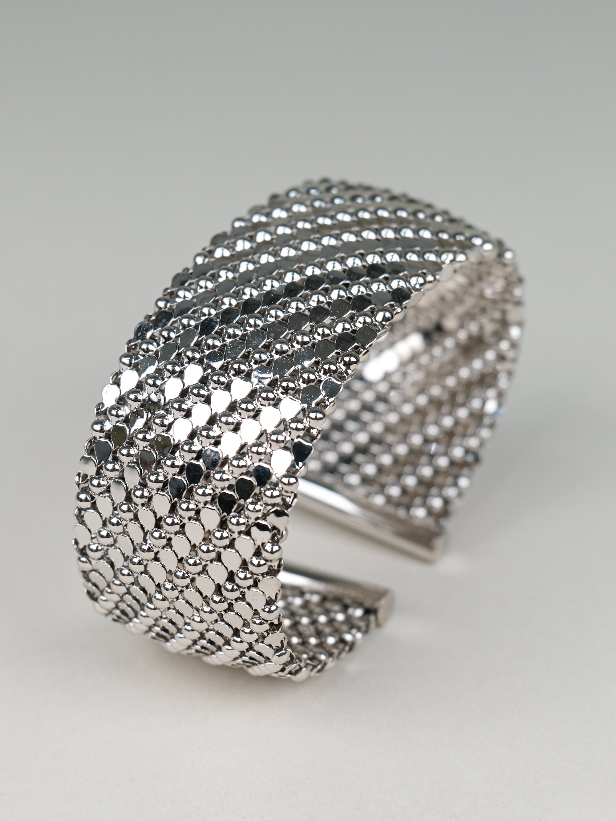 Bracciale rigido grande texture squame