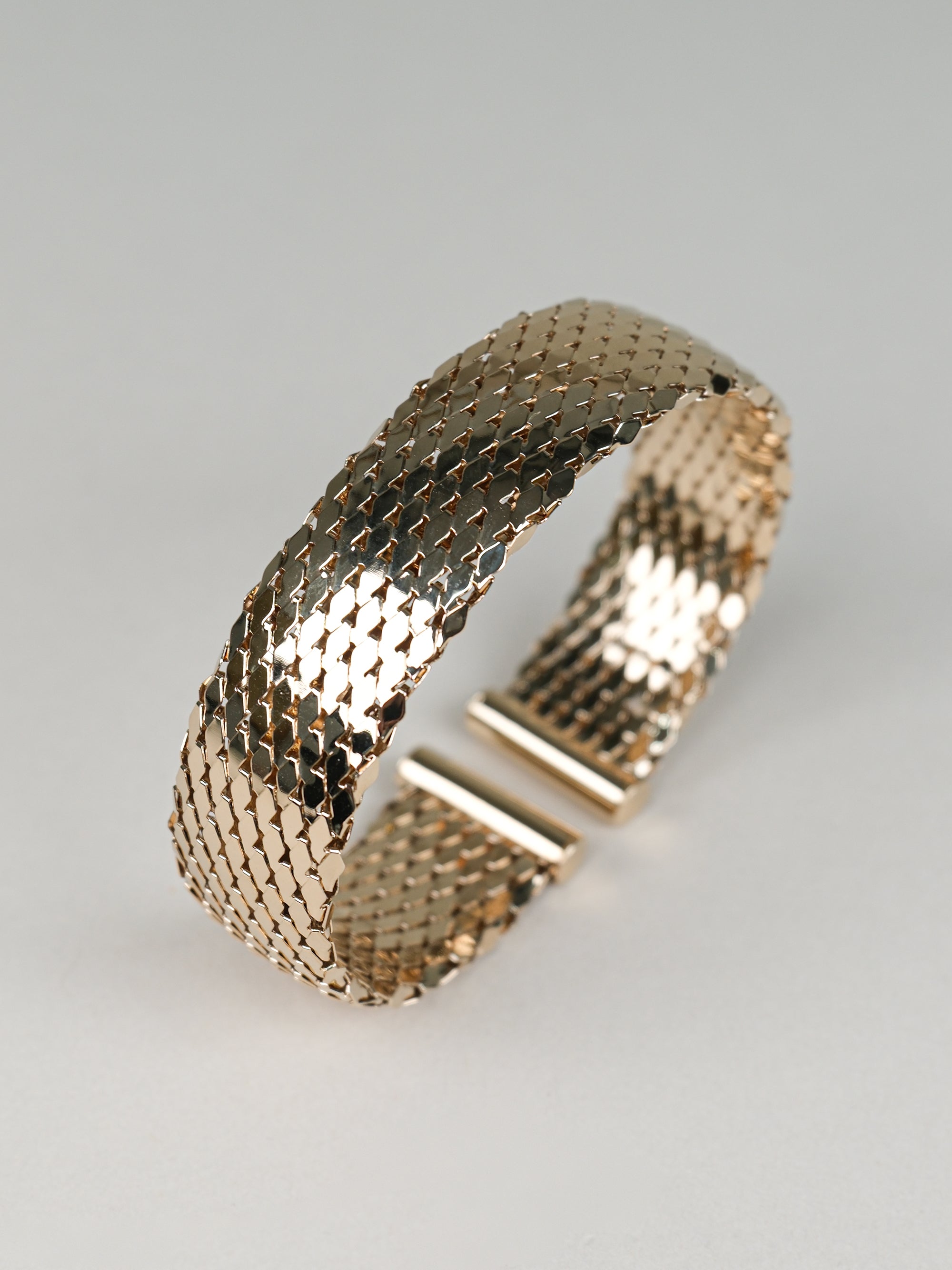 Bracciale rigido medio texture squama