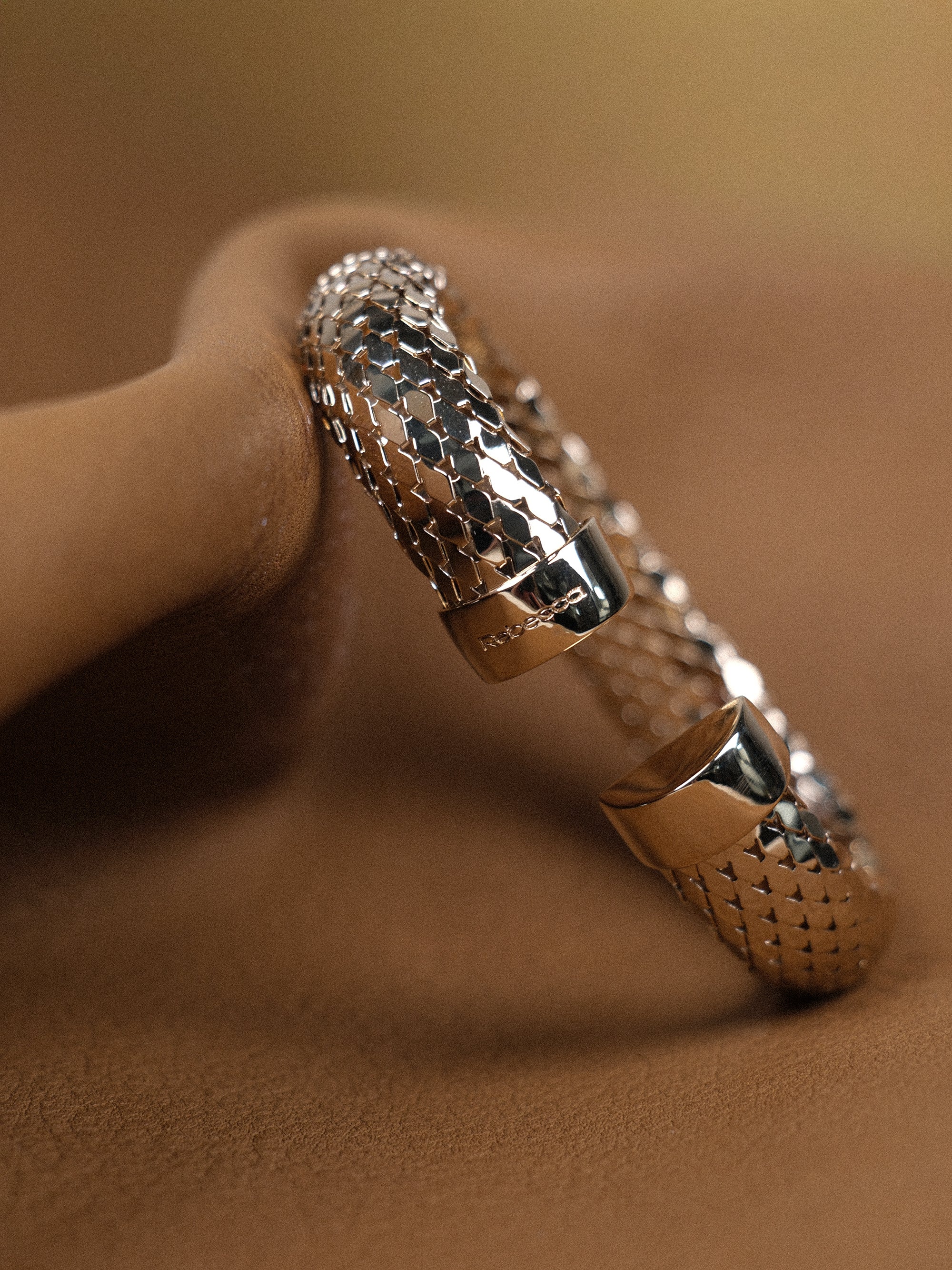 Bracciale rigido piccolo texture squama