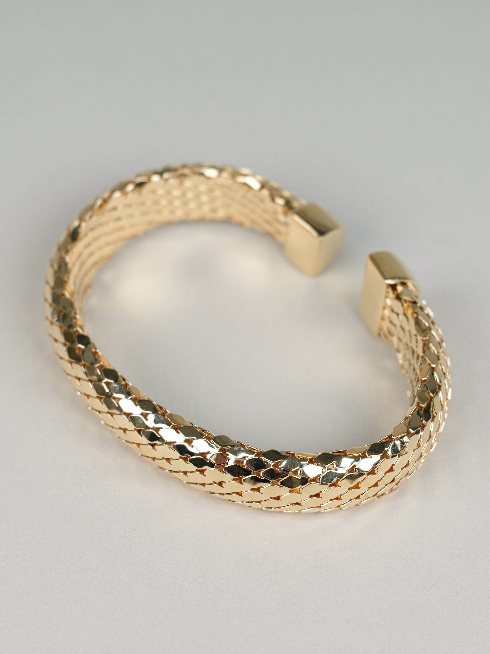 Bracciale rigido piccolo texture squama