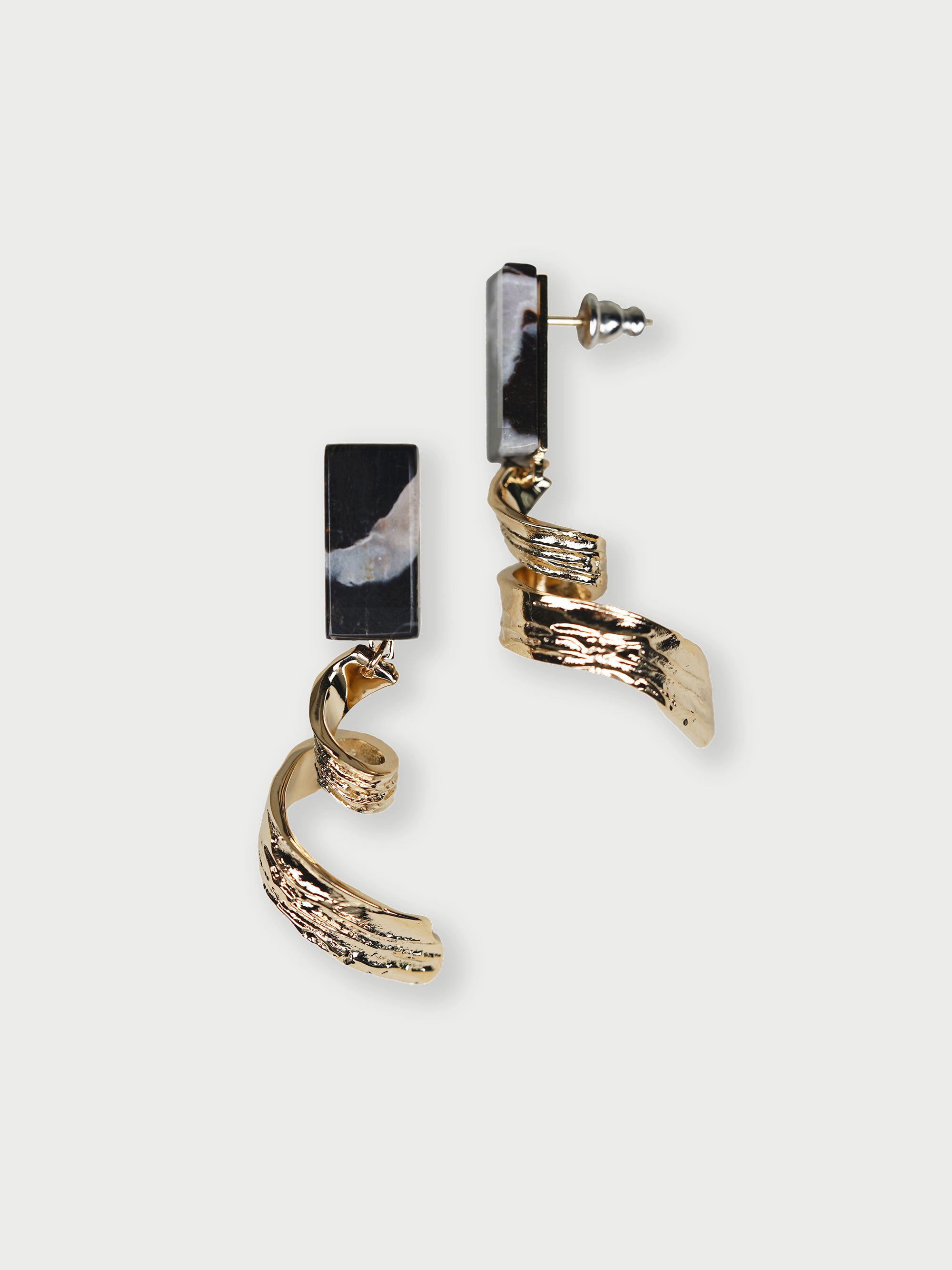 Orecchini pendenti ricciolo con pietra naturale