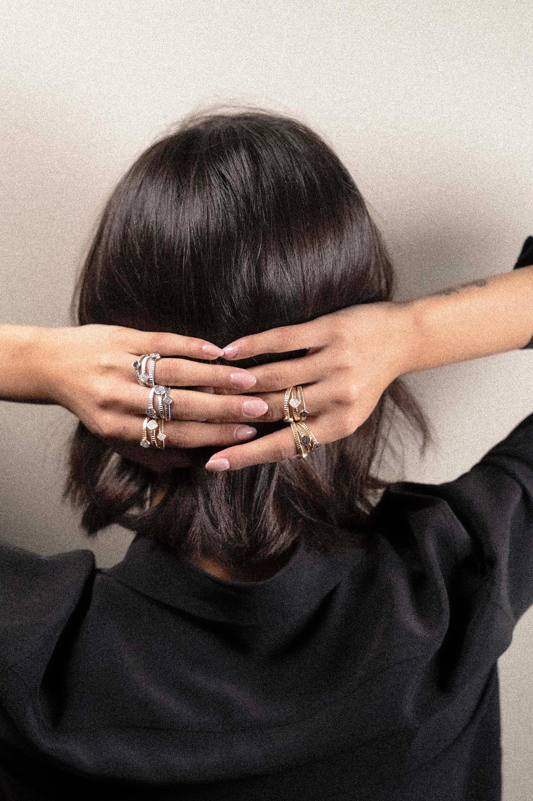 Anello a tre fasce con polvere di diamanti