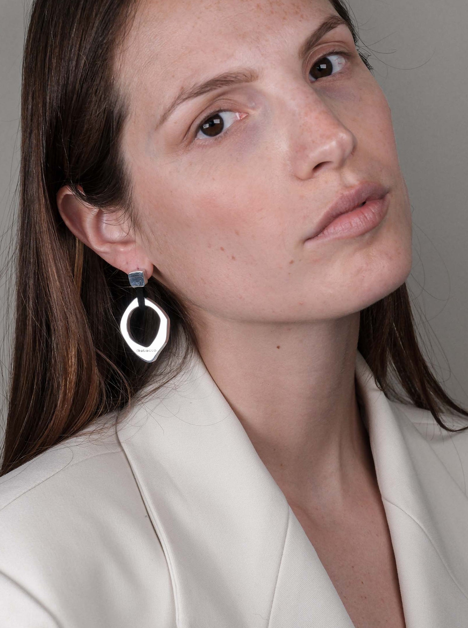 Orecchini pendente cerchio irregolare