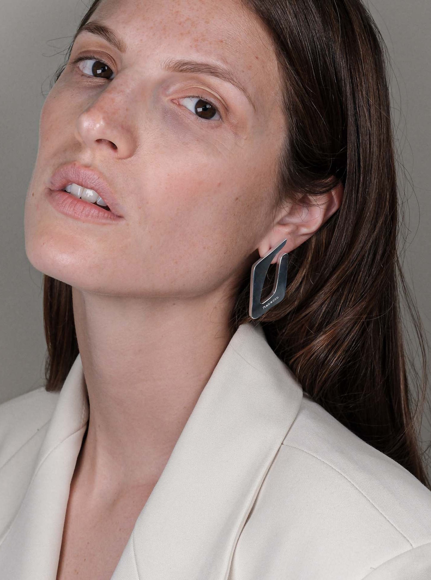 Orecchini rombo irregolare piccolo