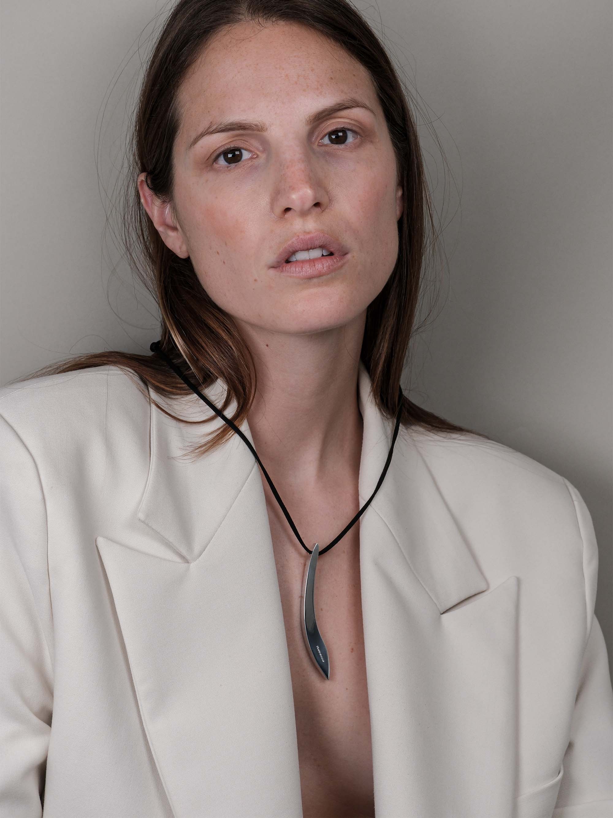 Collana pendente ondulato