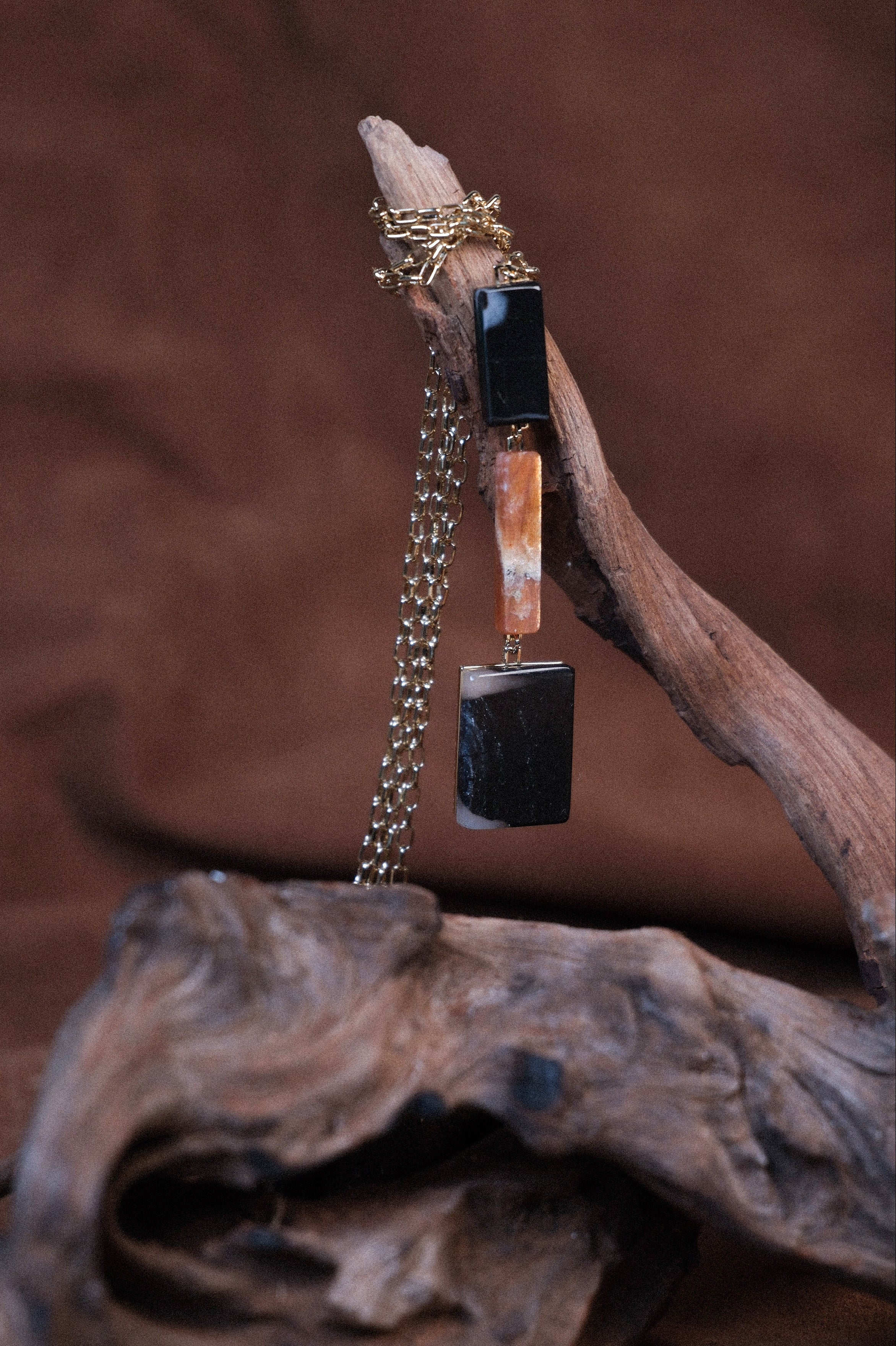 Collana con pietre naturali