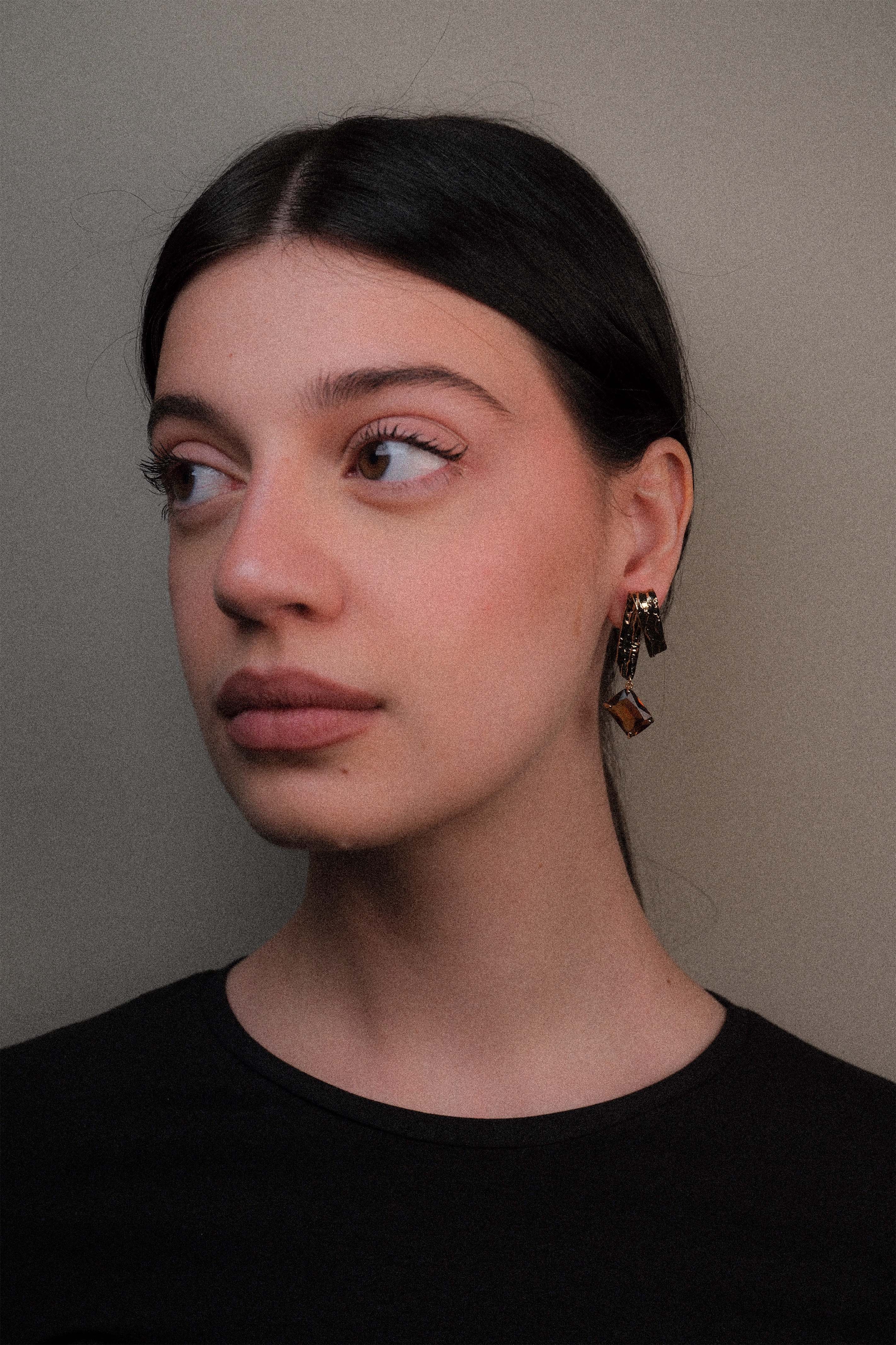 Orecchini con pietra