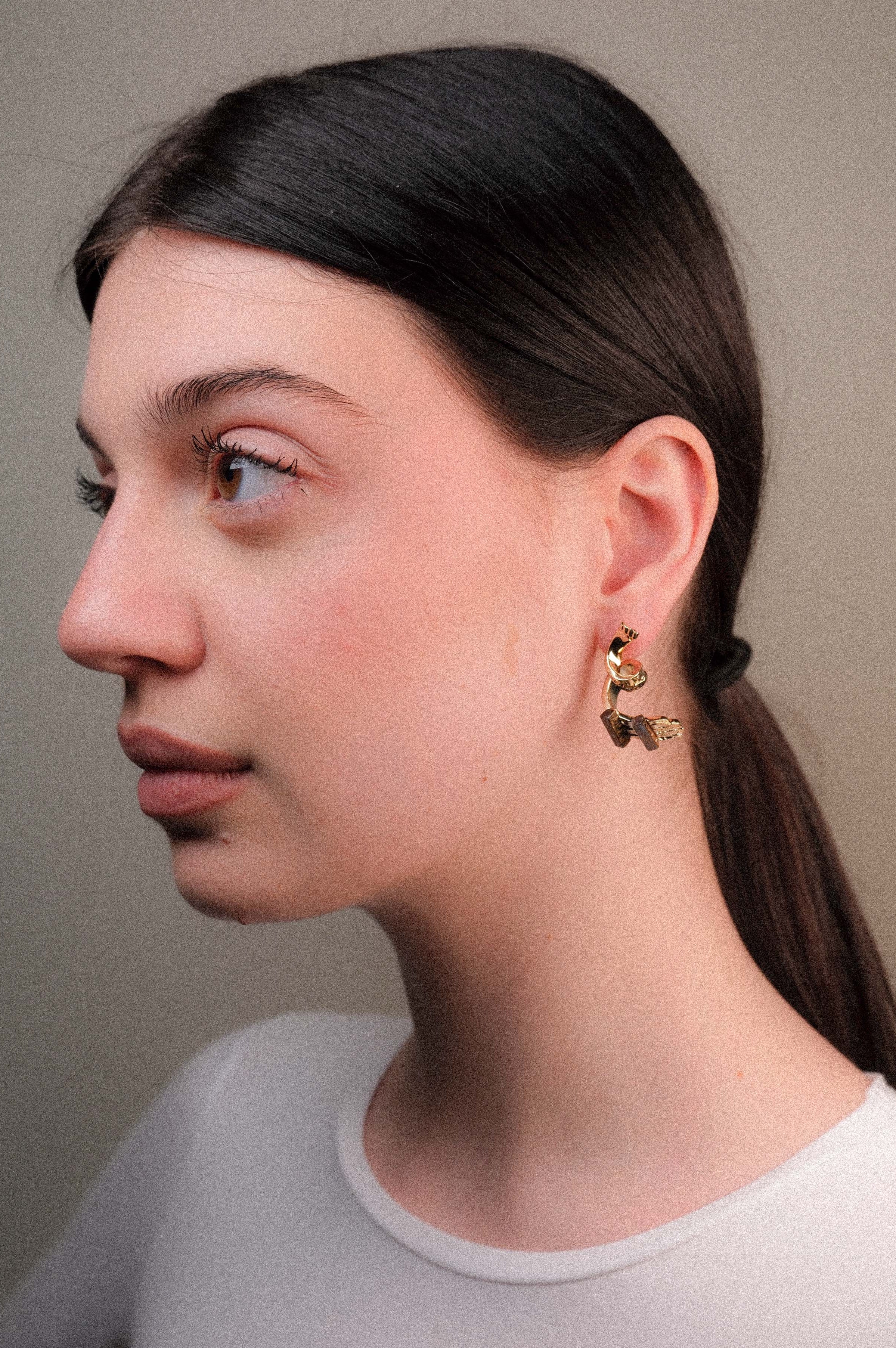 Orecchini pendenti ricciolo con pietre naturali