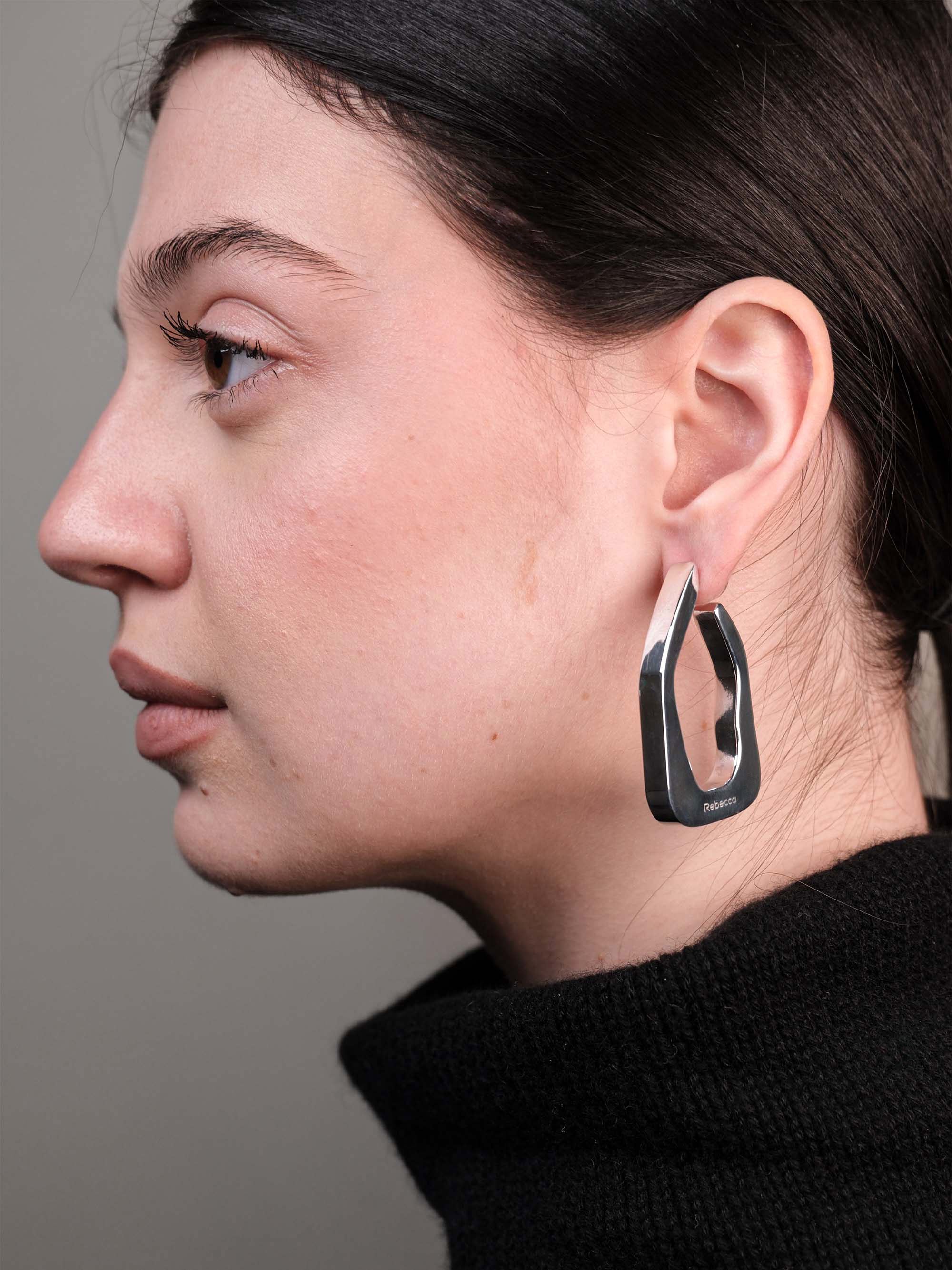 Orecchini piramide irregolare