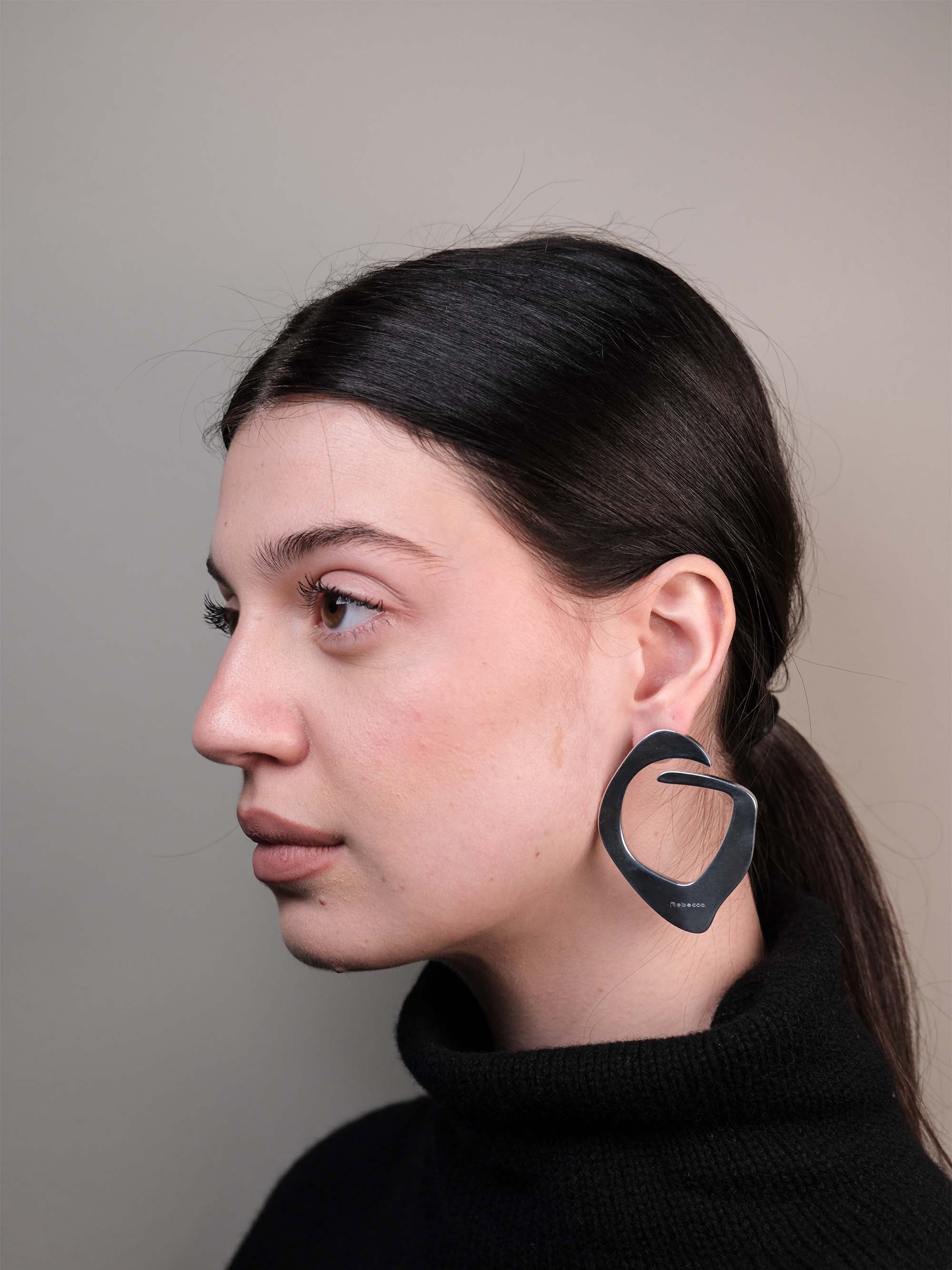 Orecchini cerchio irregolare