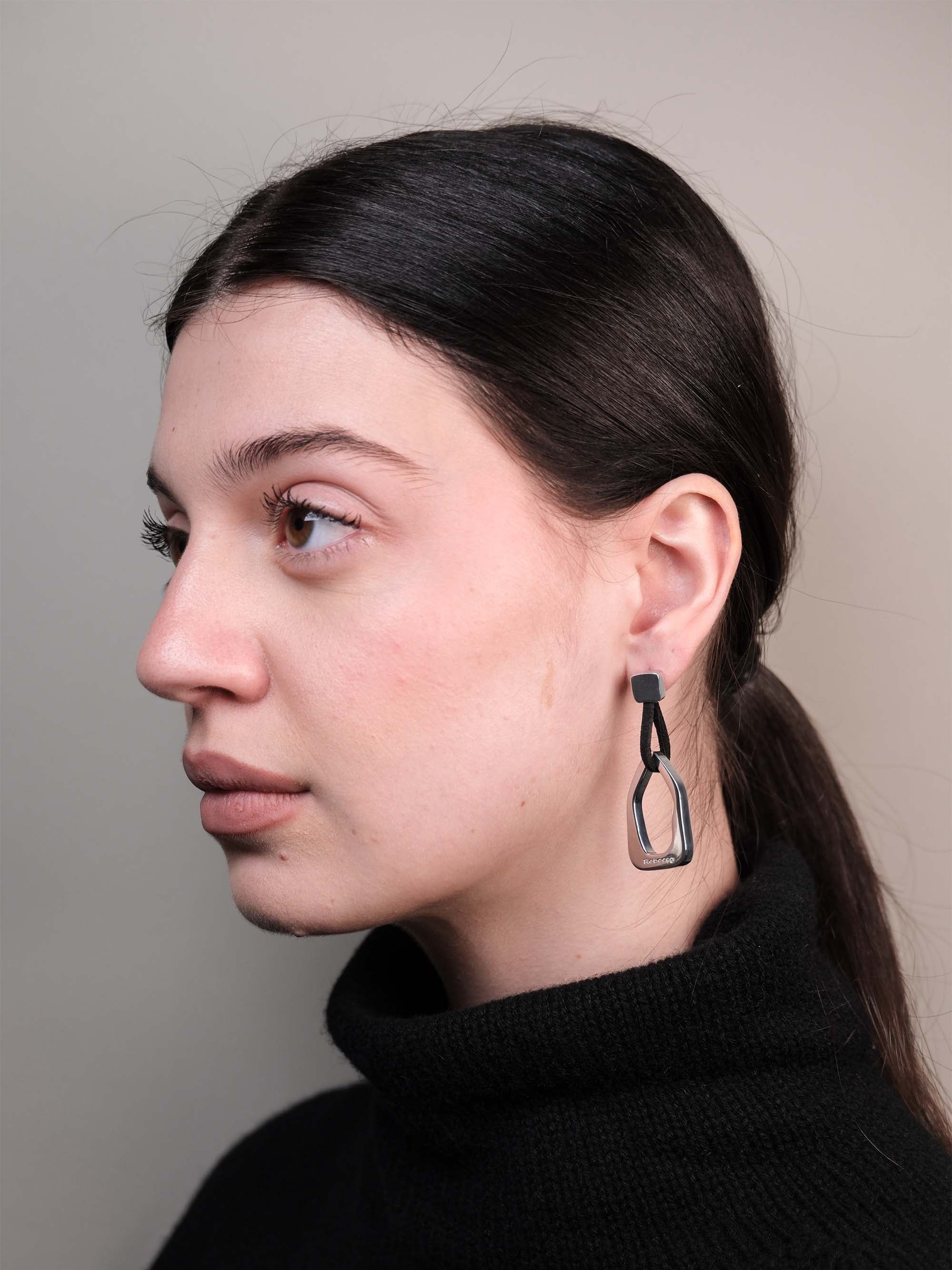 Orecchini pendente piramide irregolare