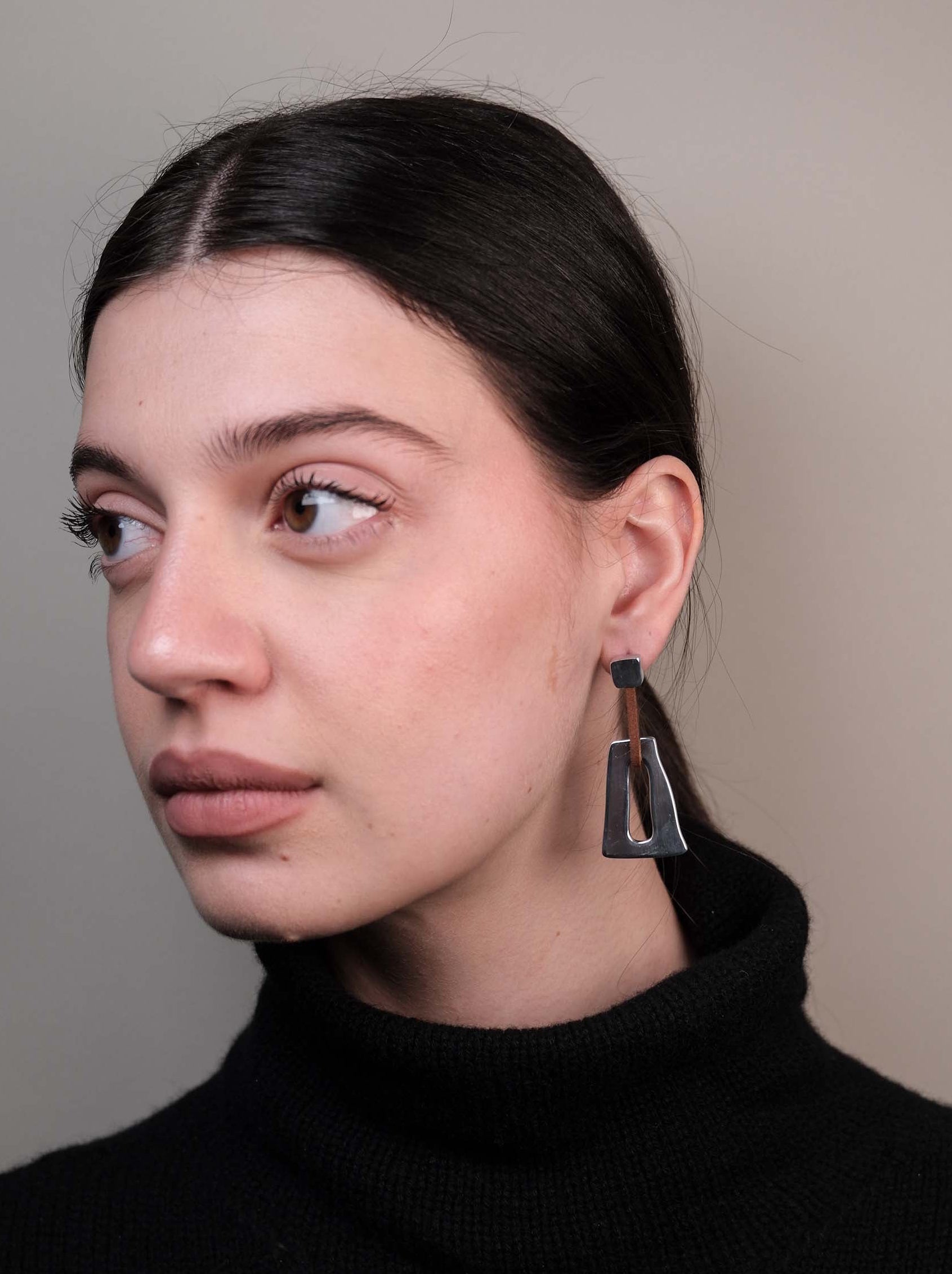 Orecchini pendente triangolo irregolare