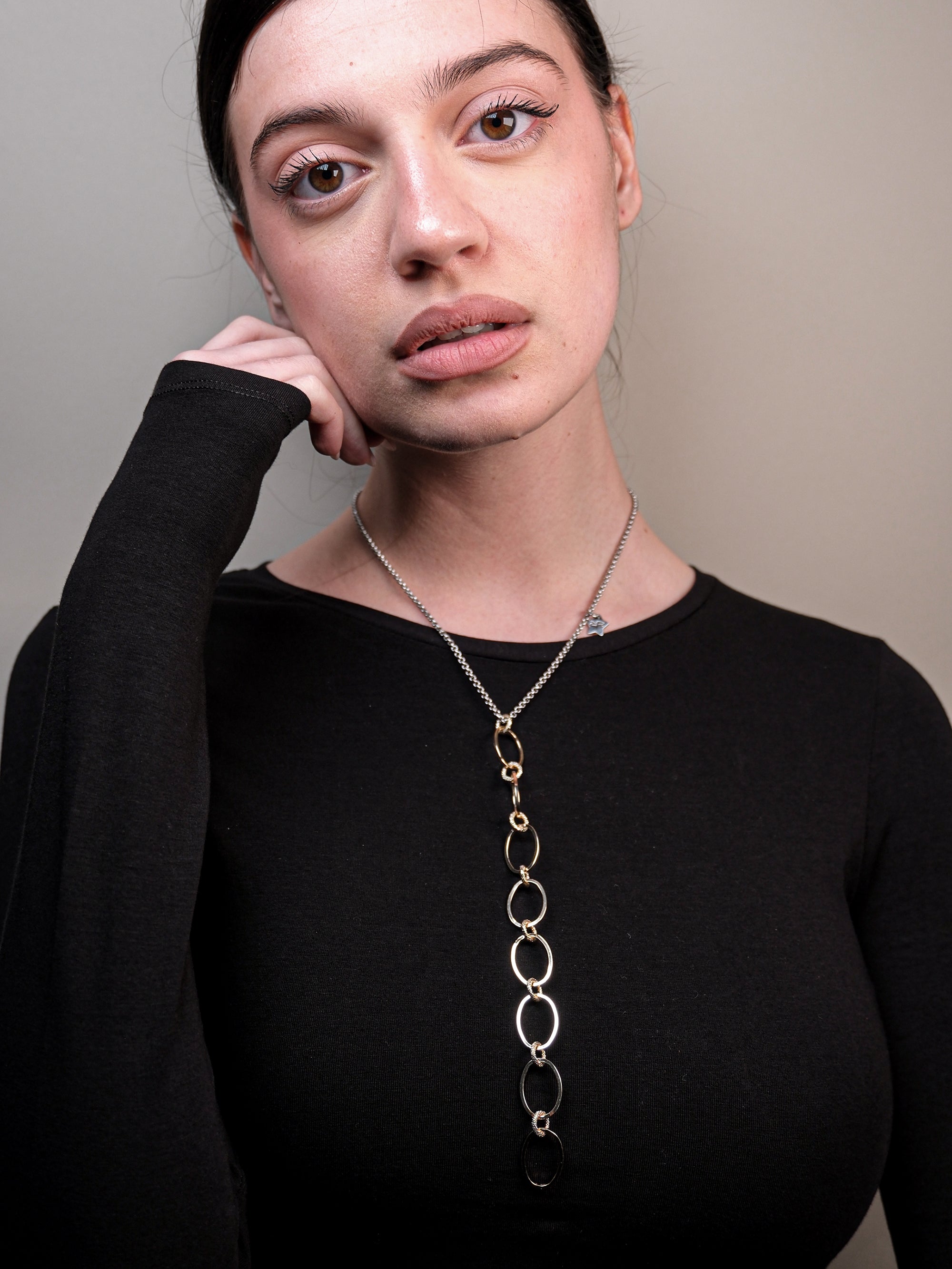 Collana con catena pendente