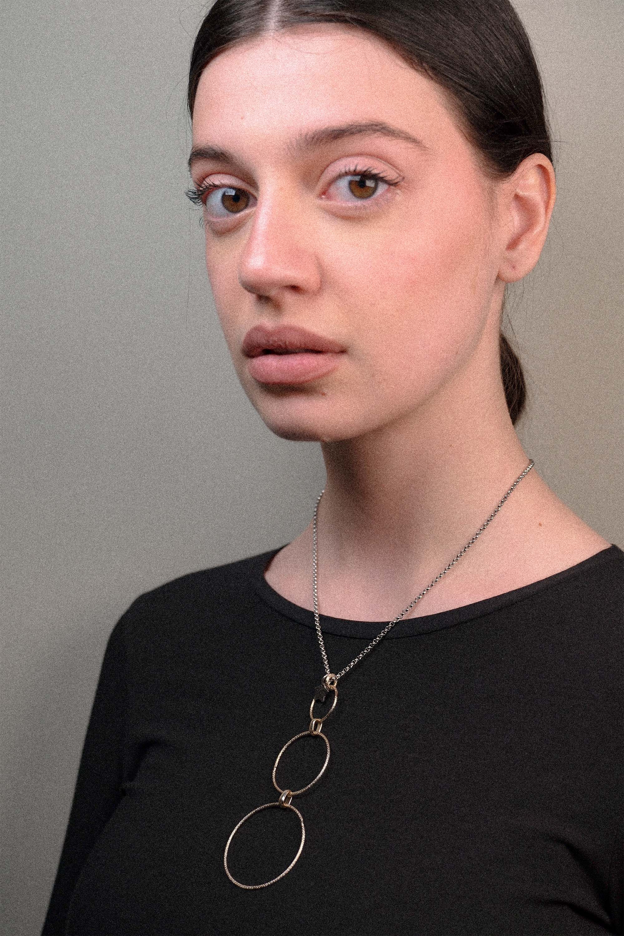 Collana con pendente cerchi