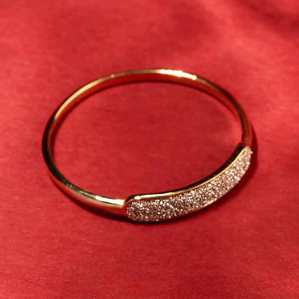 Anello in oro 18 kt e microdiamanti