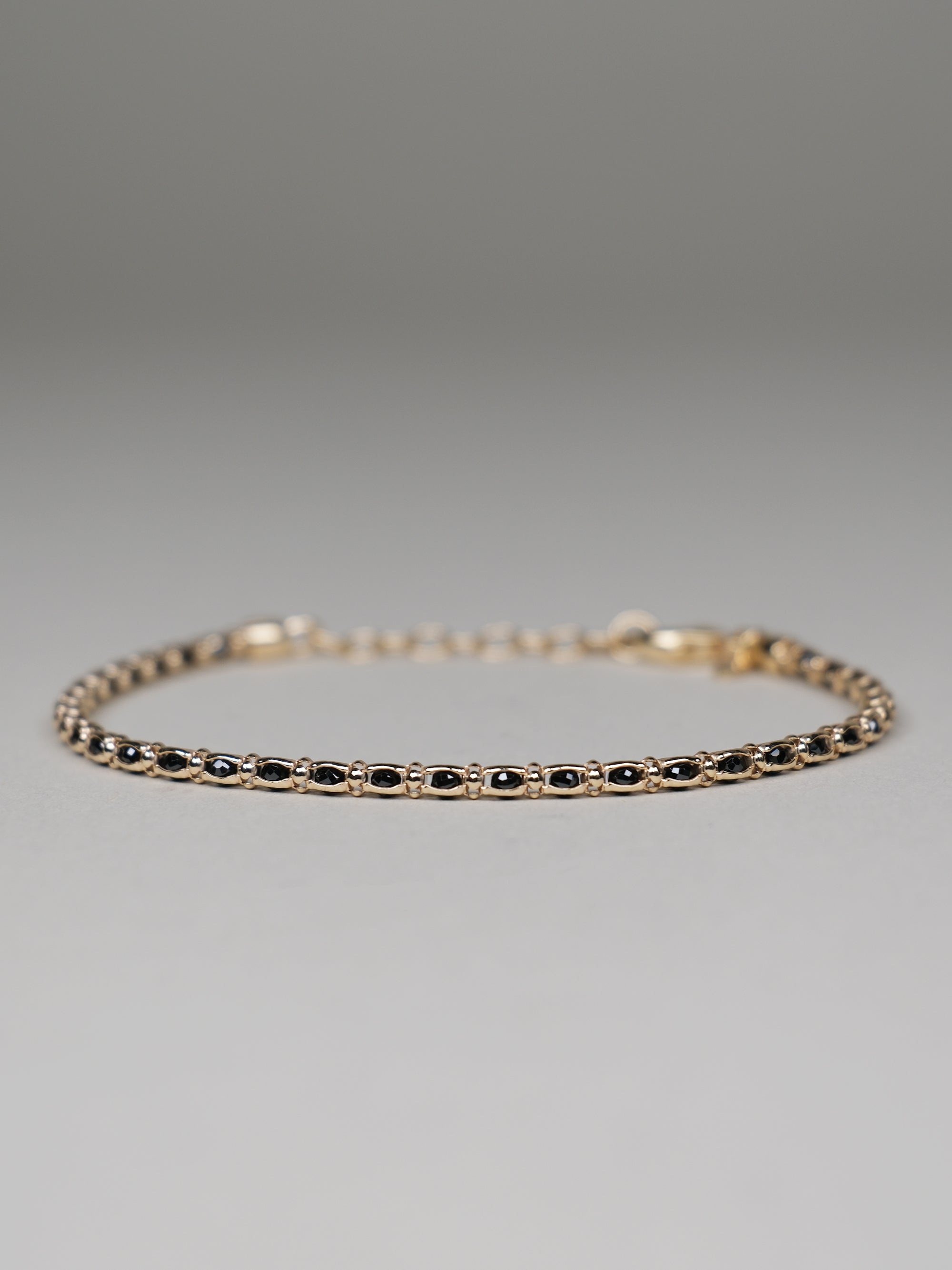 Bracciale con zirconi neri
