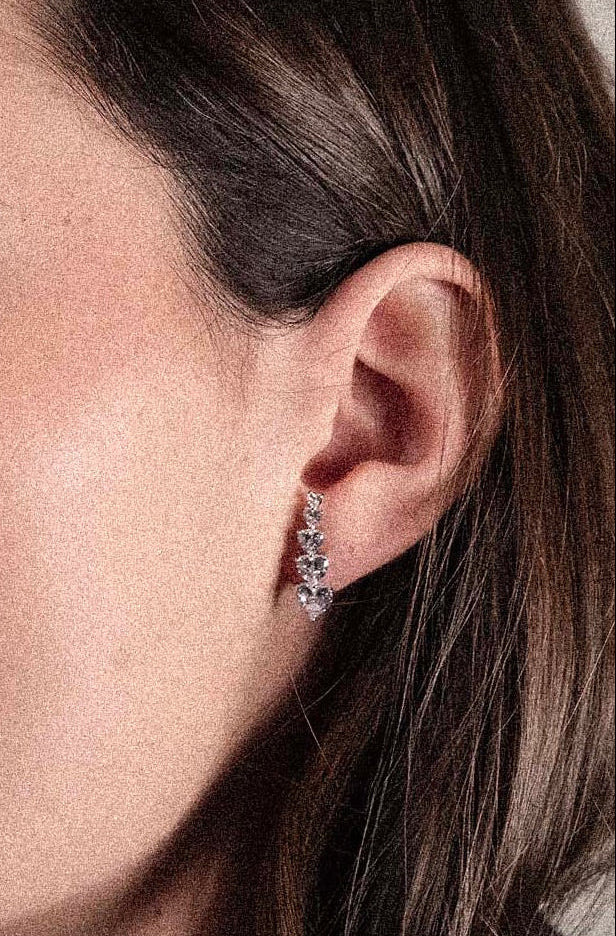 Orecchini con pietre cuori