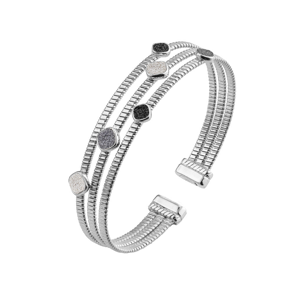 Bracciale a tre fasce e polvere di diamanti