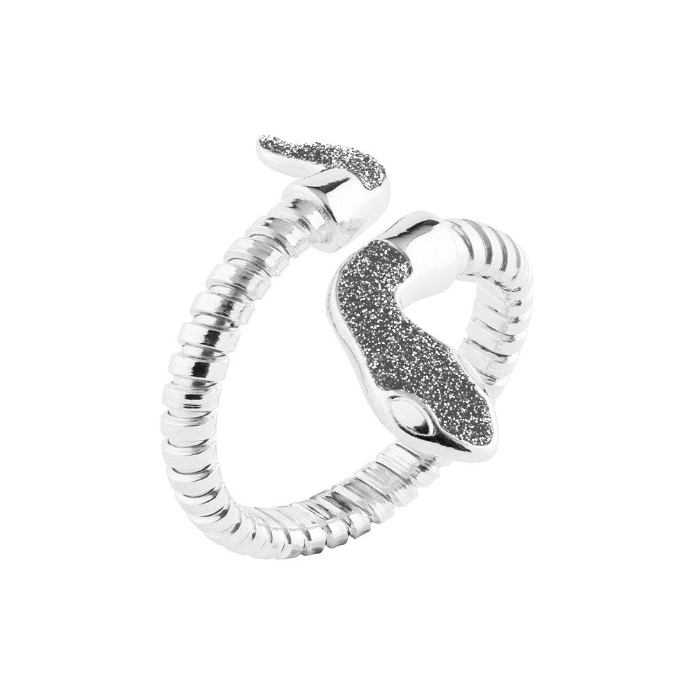 Anello serpente e polvere di diamanti