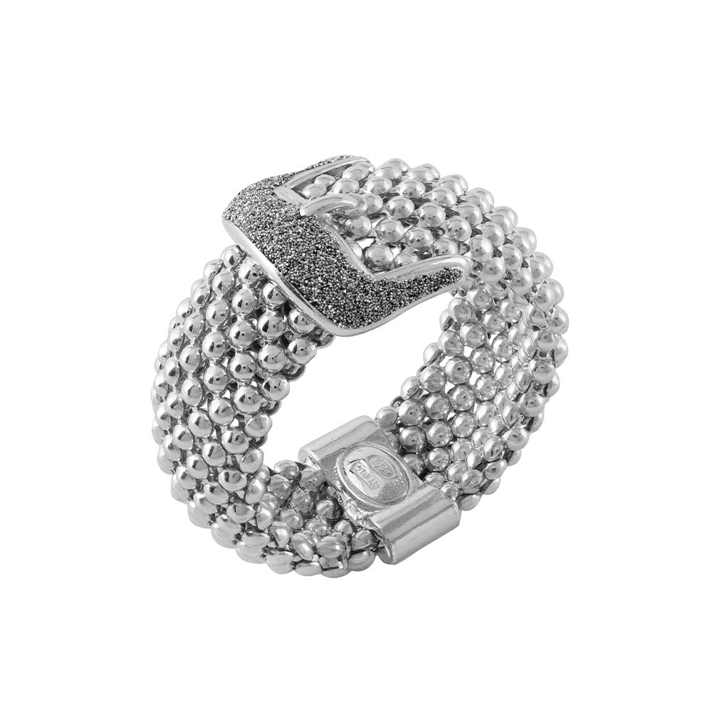 Anello fibbia e polvere di diamanti