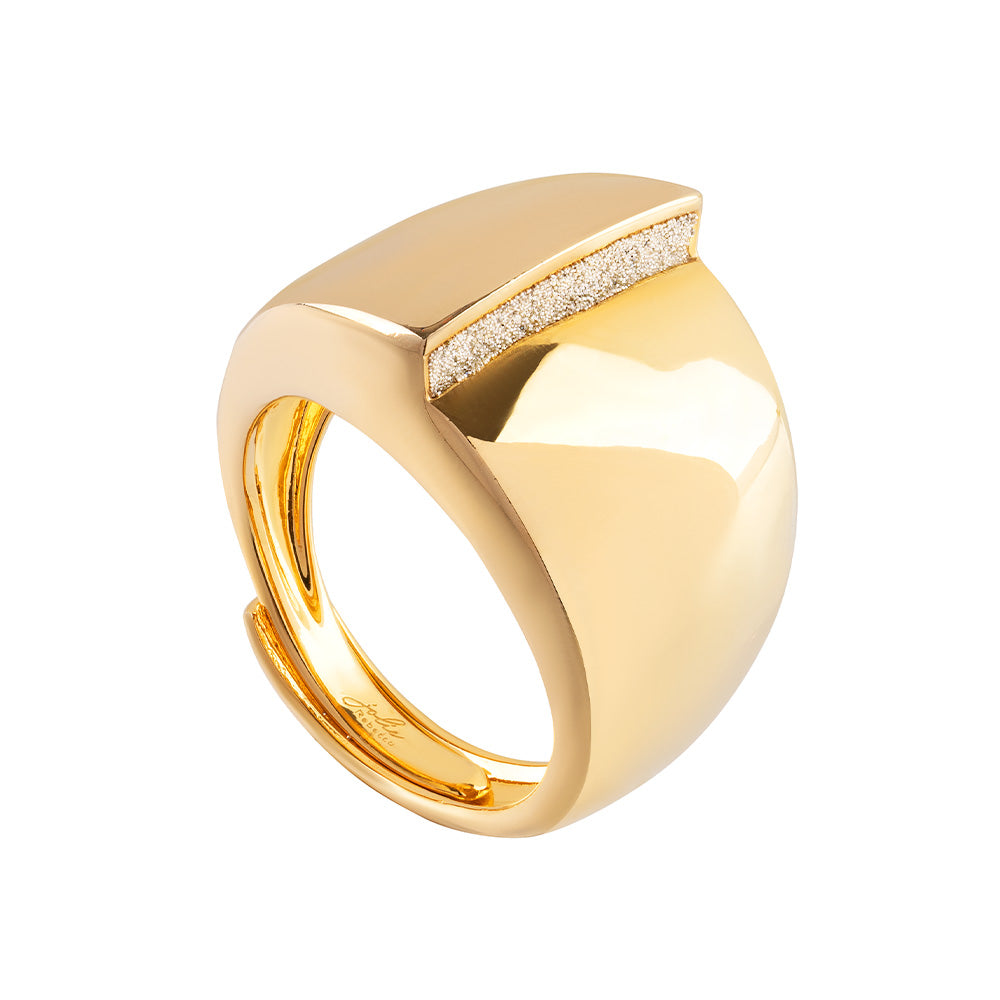 Anello fessura e polvere di diamanti