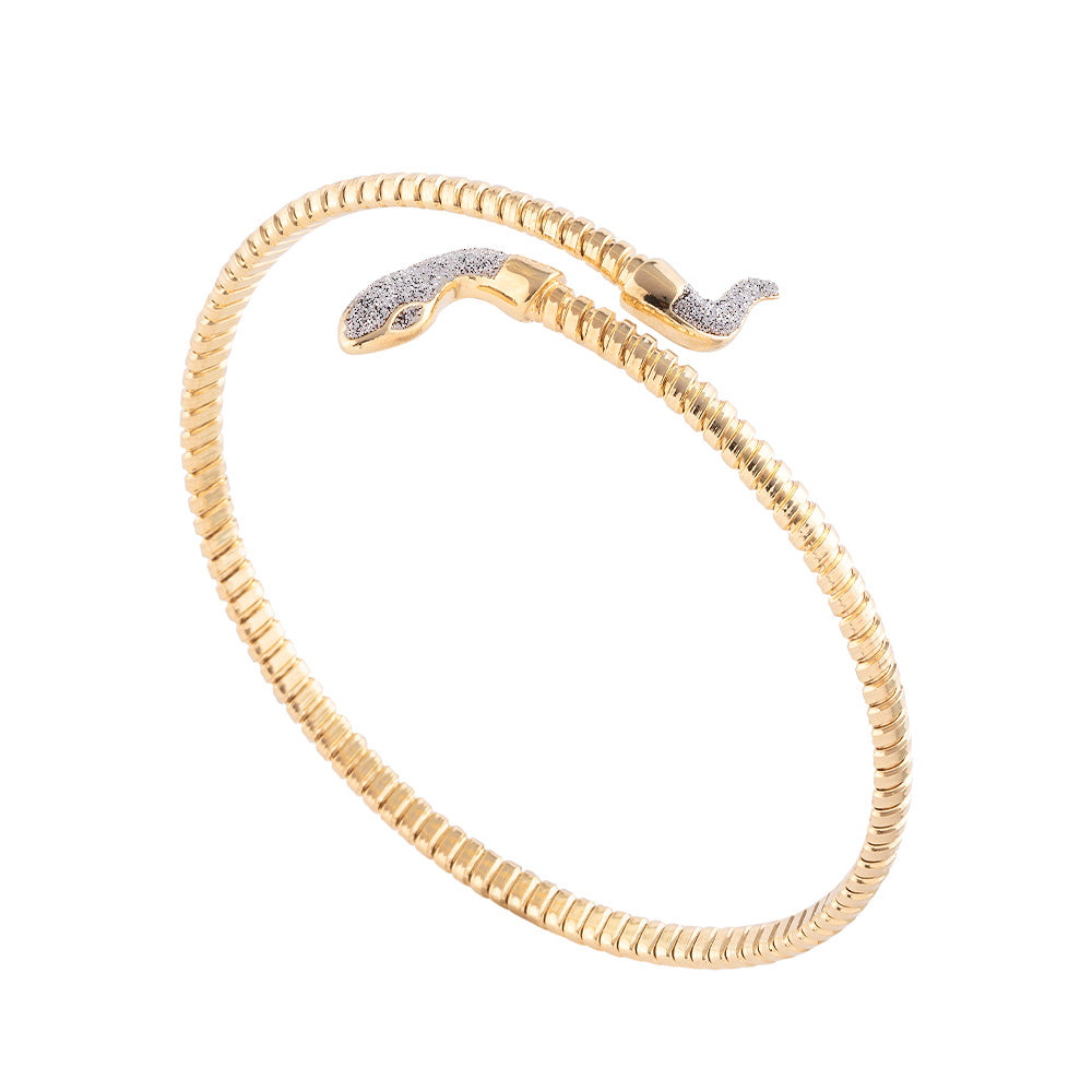 Bracciale rigido con serpente in polvere di diamanti