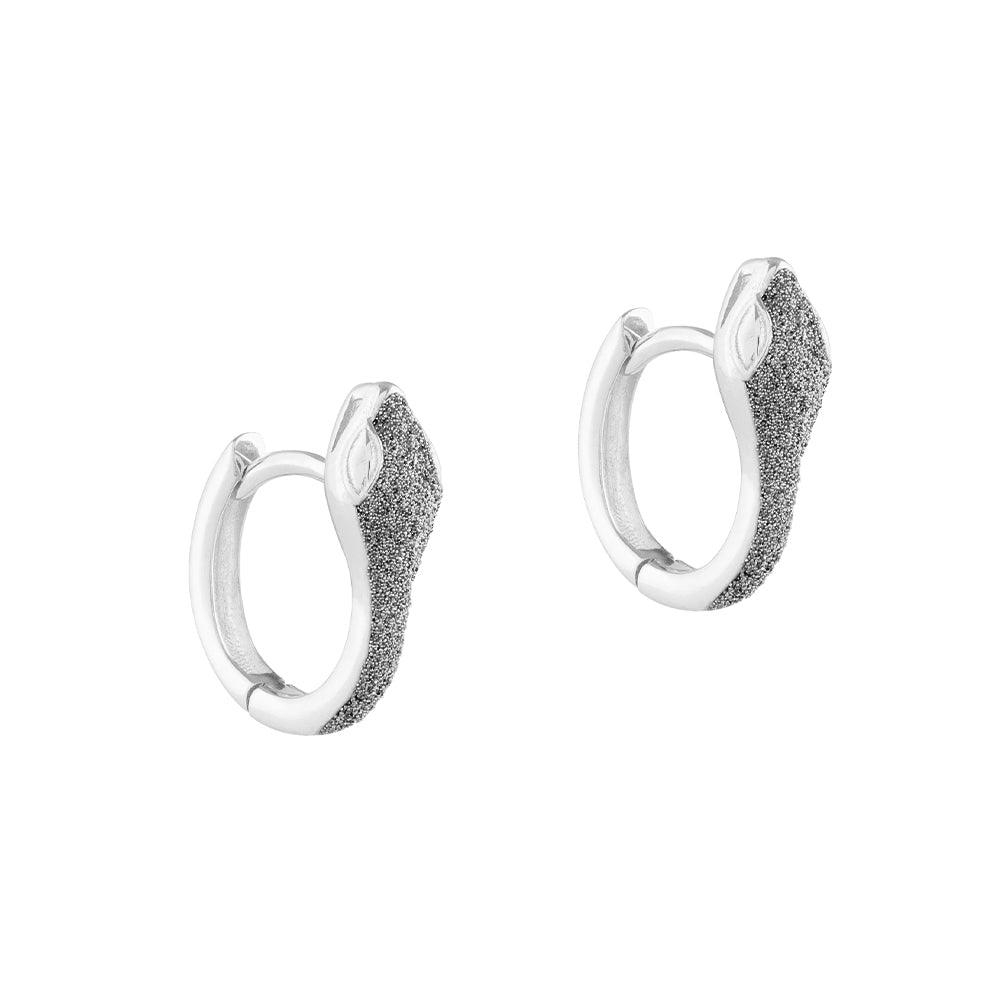 Orecchino Jolie con serpente in polvere di diamanti