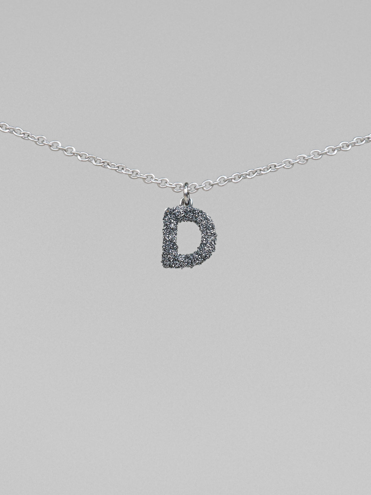 Collana iniziale con diamanti