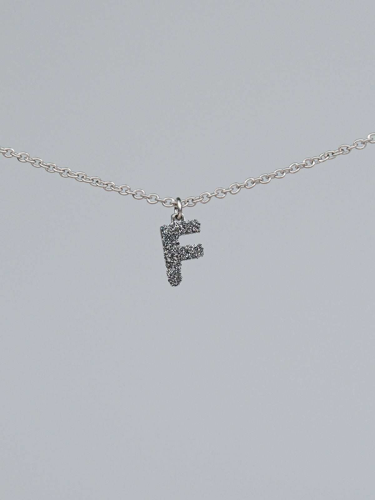 Collana iniziale con diamanti
