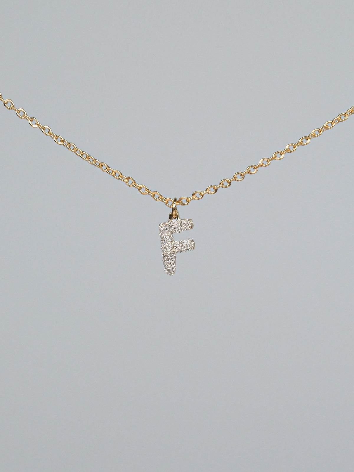 Collana iniziale con diamanti