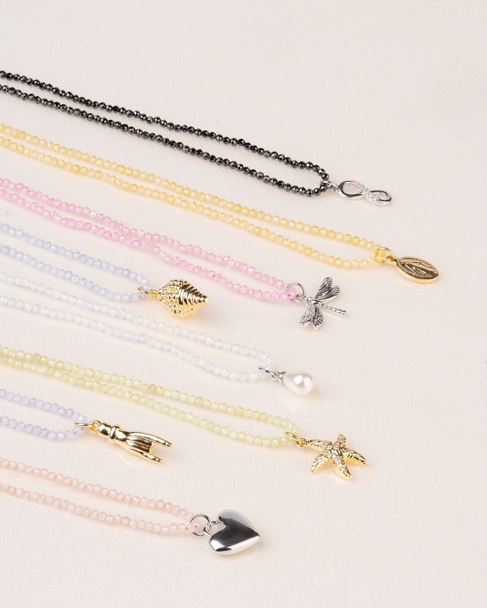 Collana con charm Corna