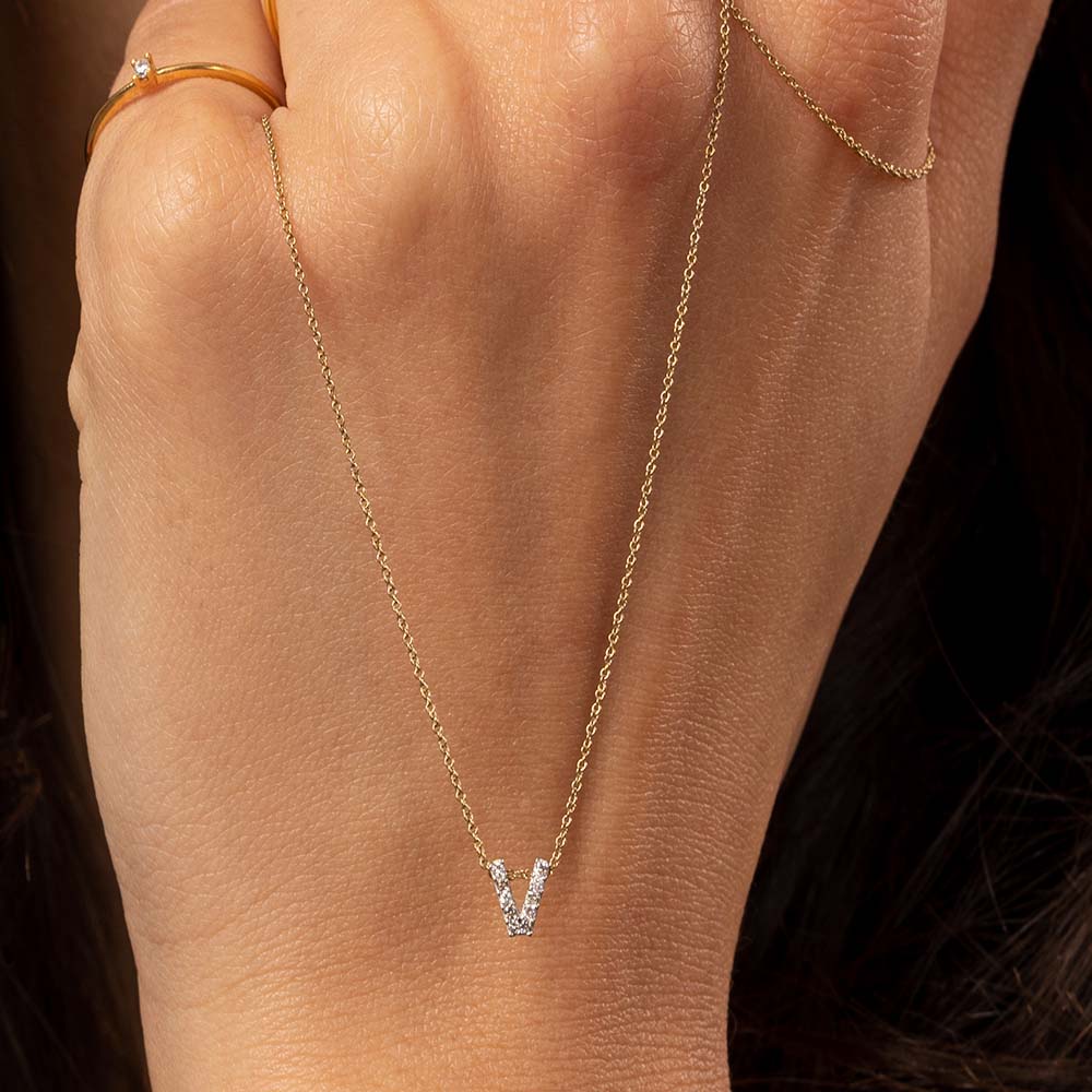 Collana Lux in oro 18kt e diamanti con Iniziale